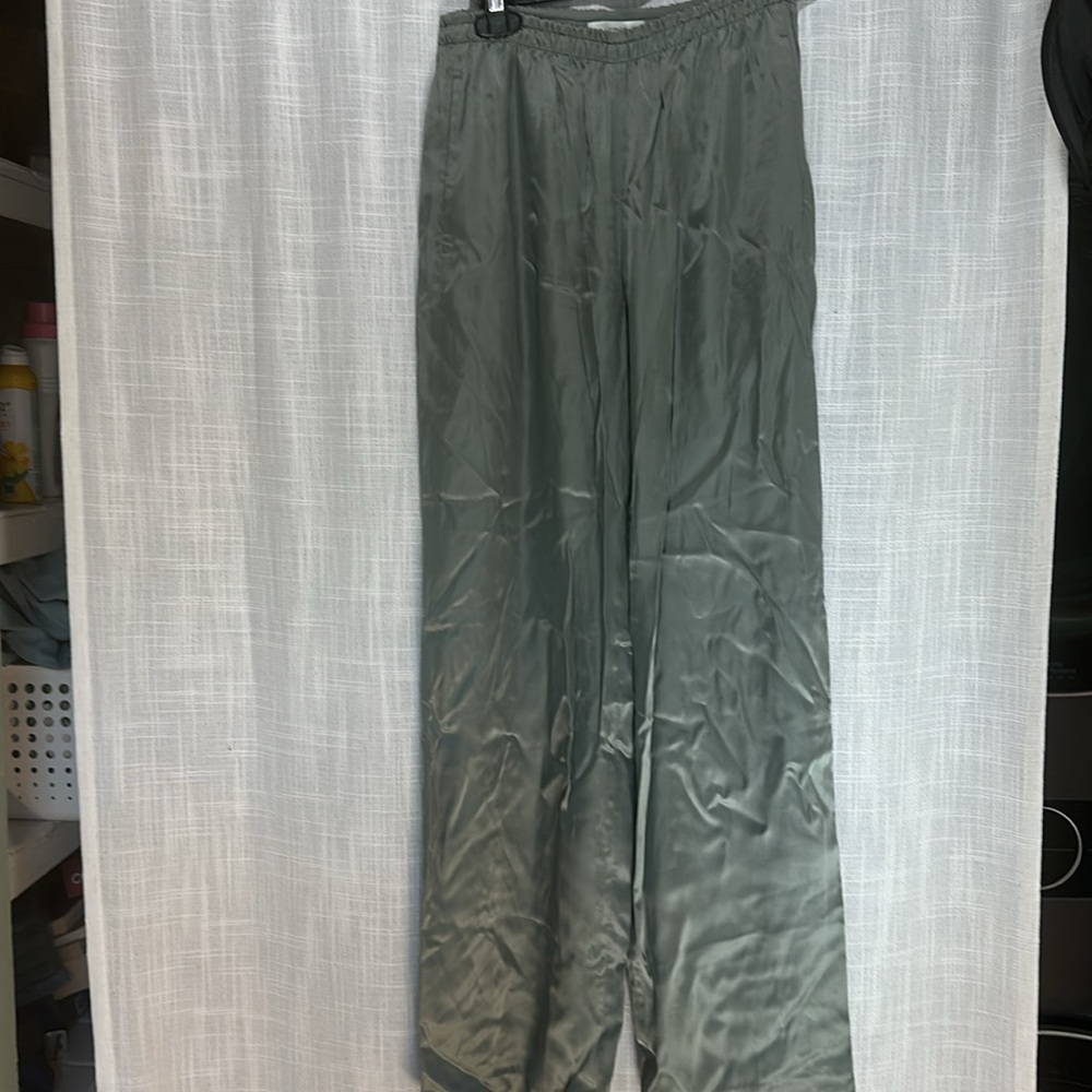 Vince xs satin green pants